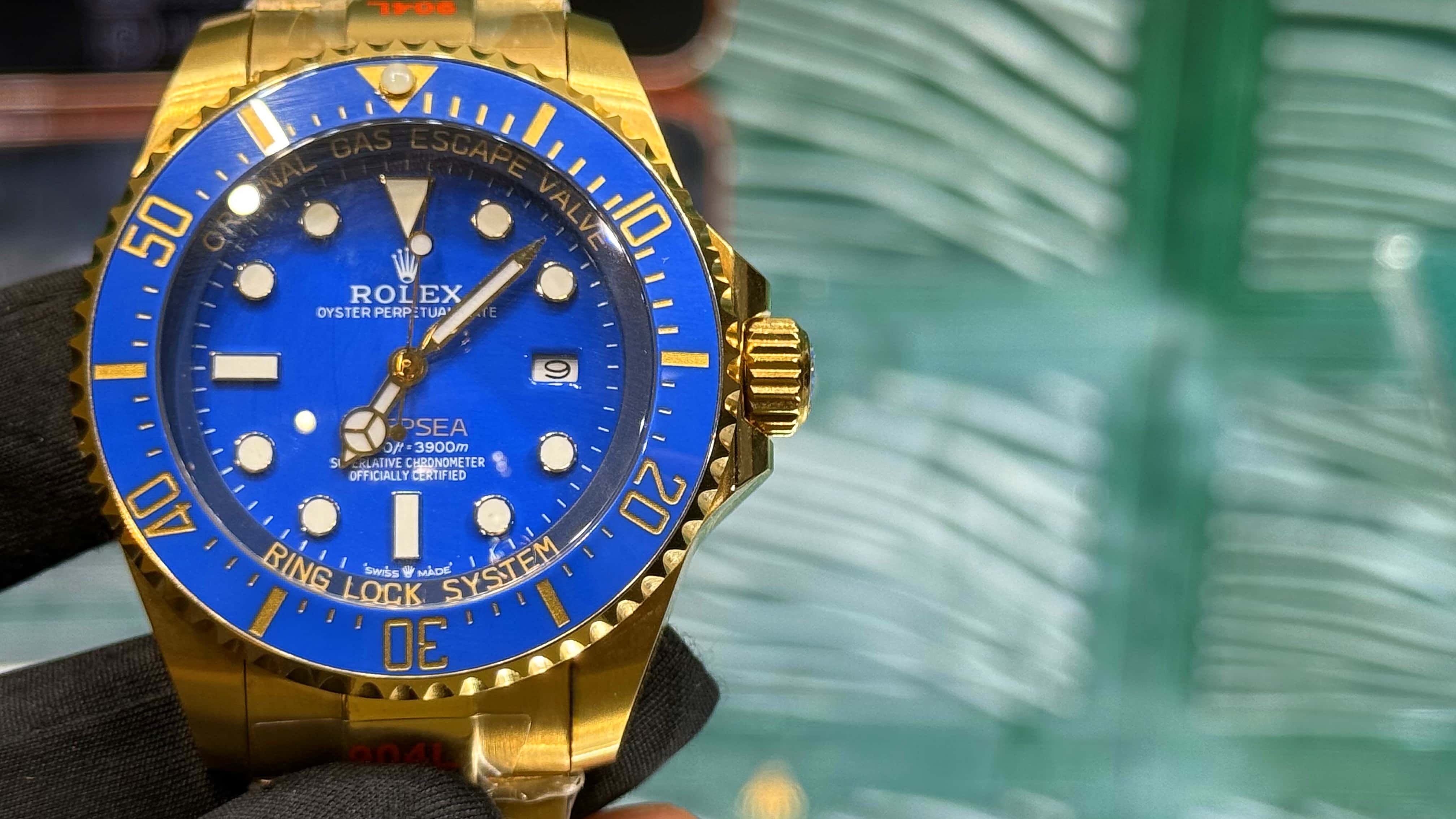 37ef6e5b0efc73154a79e34add8e13d0 ROLEX SEA-DWELLER 2025 BLUE DIAL 44MM - Image 1