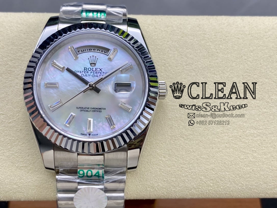 b1a62273f7d23a95753260eec0b2255e ROLEX DAY-DATE WHITE DIAL 40MM - Image 1