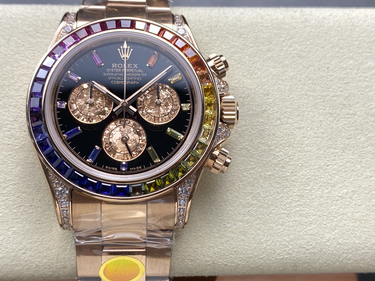 eb0405243f5790315f6b3b2d580e279a Rolex Cosmograph Daytona Reference 116595RBOW "Rainbow Daytona" (Gem-Set Rainbow Bezel)Solid Rose Gold 116598 - Image 1